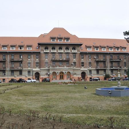Hotel Triumf Bukares Bagian luar foto