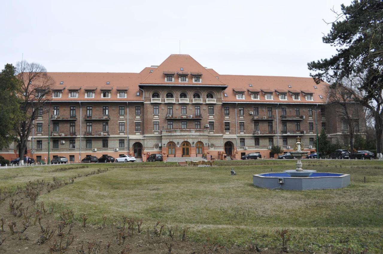 Hotel Triumf Bukares Bagian luar foto